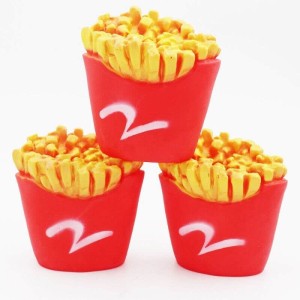 BRINQUEDO DE BORRACHA BATATA FRITA ZN0080